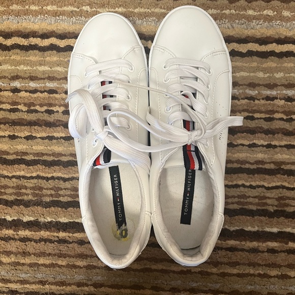 Tommy Hilfiger white sneakers - Picture 1 of 4